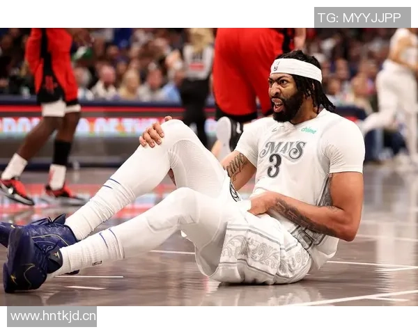 浓眉与手部专家会面或将缺席赛季至少两到三个月